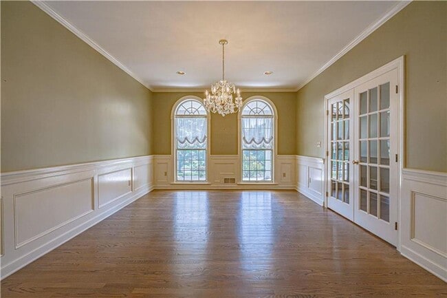 Photo - Elegant Living Awaits: Luxurious 4-Bedroom...