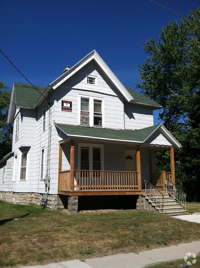 Building Photo - 812 Scott Ave Unit 812 Scott Rental