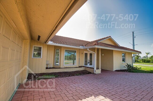 Photo - 2 Brentwood Ln