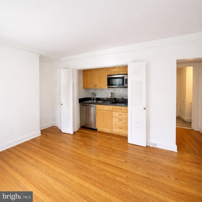 Photo - 9 Palmer Square W Unit A