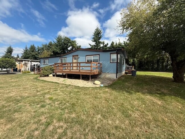 Photo - 3 Bedroom 2 bathroom House! Move in Special!