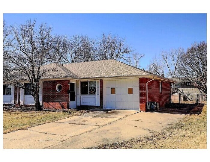 Charming 2 Bedroom 1 Bath Duplex in Parkda... - Charming 2 Bedroom 1 Bath Duplex in Parkda...