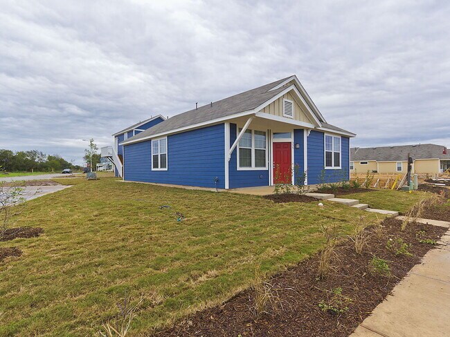 Photo - 335 Rachel St