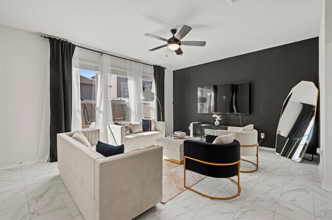 Photo - 232 Robert Hightower Dr Casa