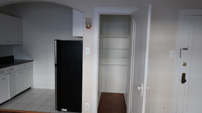 Photo - 1209 W Sherwin Ave Unit 304