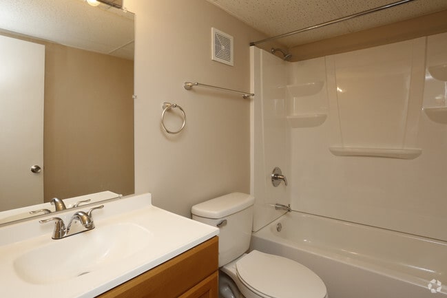 1BR,1BA