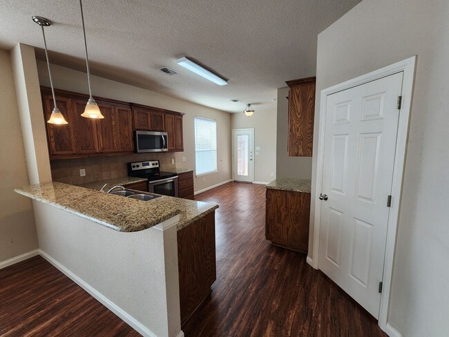 Photo - Spacious 3 Bedroom Duplex In Benbrook