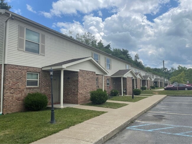 Building Photo - 2 BR 40% Rental