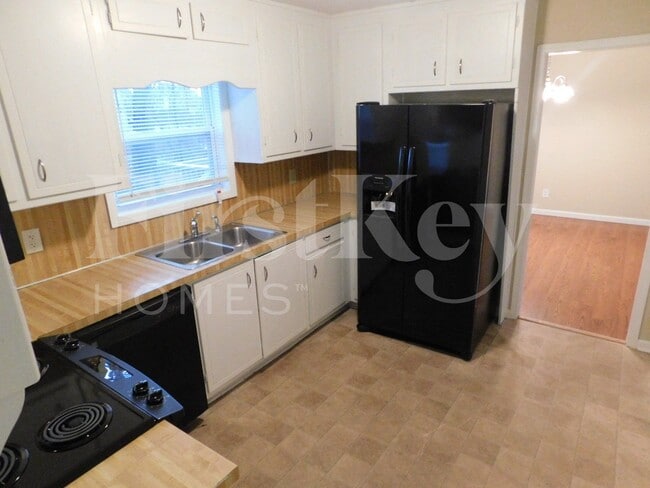 Photo - 212 Trickum Hills Ln