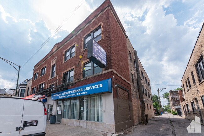 Photo - 3409 W Fullerton Ave Unidad 3407-2C Rental