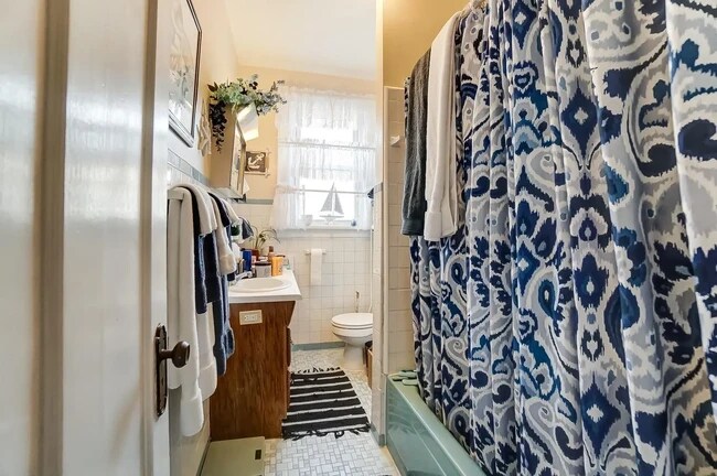 Photo - 3317 Wunder Ave Unidad 2