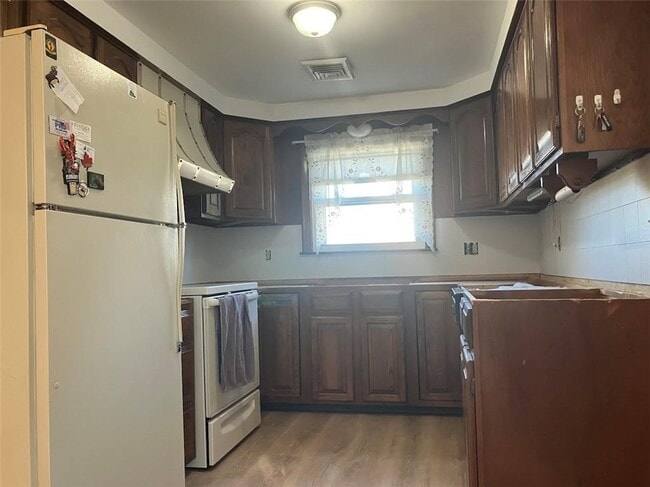 Photo - 56 Partition St