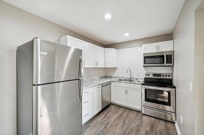 Building Photo - 4060 Royer Rd Unit 34 Rental