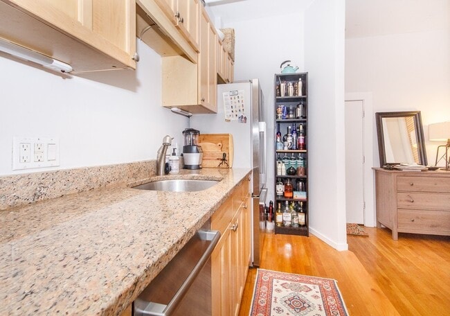 29 Fayette St Unit 1-2