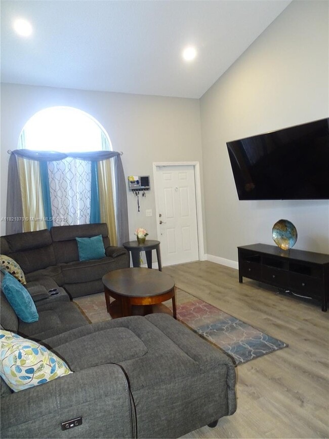 Photo - 8600 SW 15th St