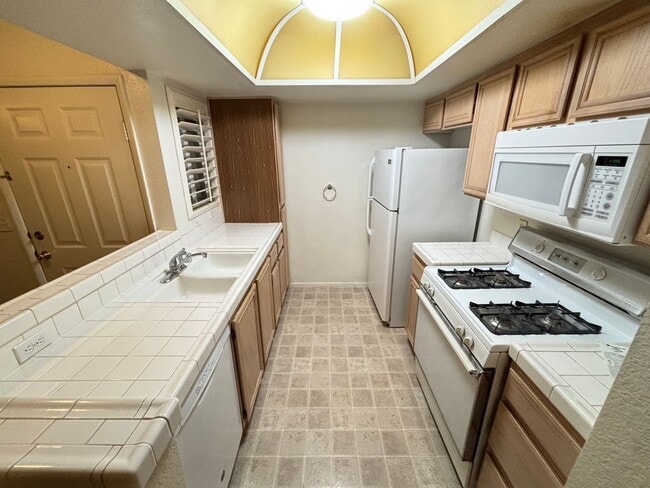 Photo - Spacious 1BED/1BATH 2nd floor Condo in La Posada at Summerlin. Unidad 207