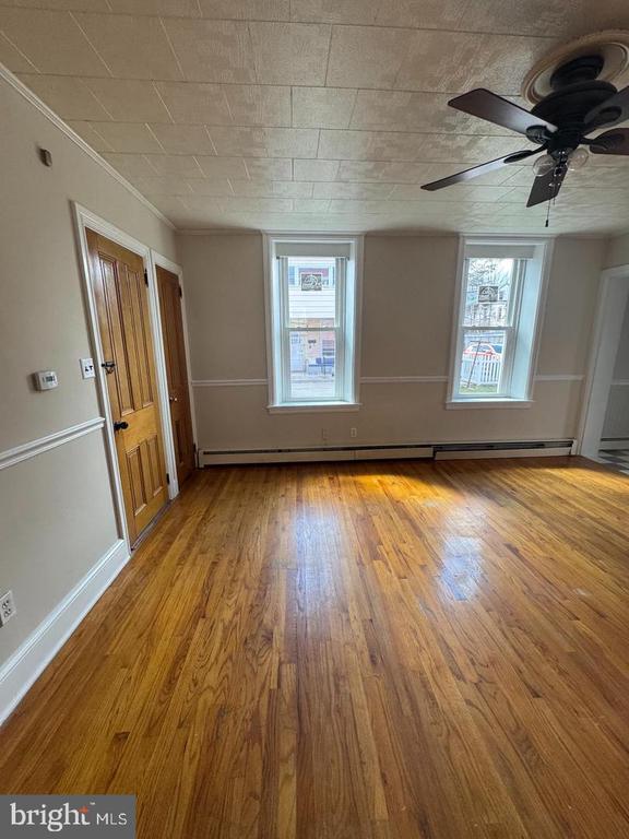 28 W Stiegel St