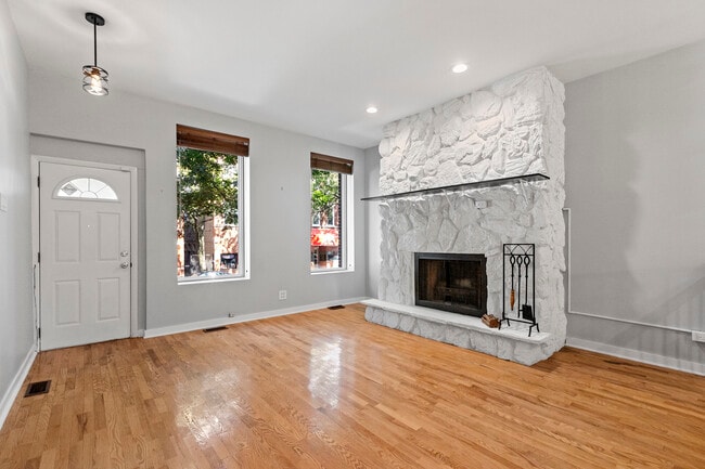 Photo - 1147 W Taylor St Unit 1