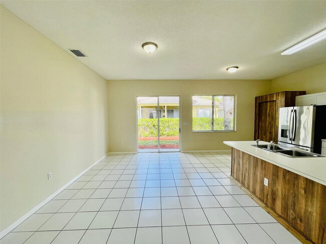 Photo - 2645 SE 5th Ct