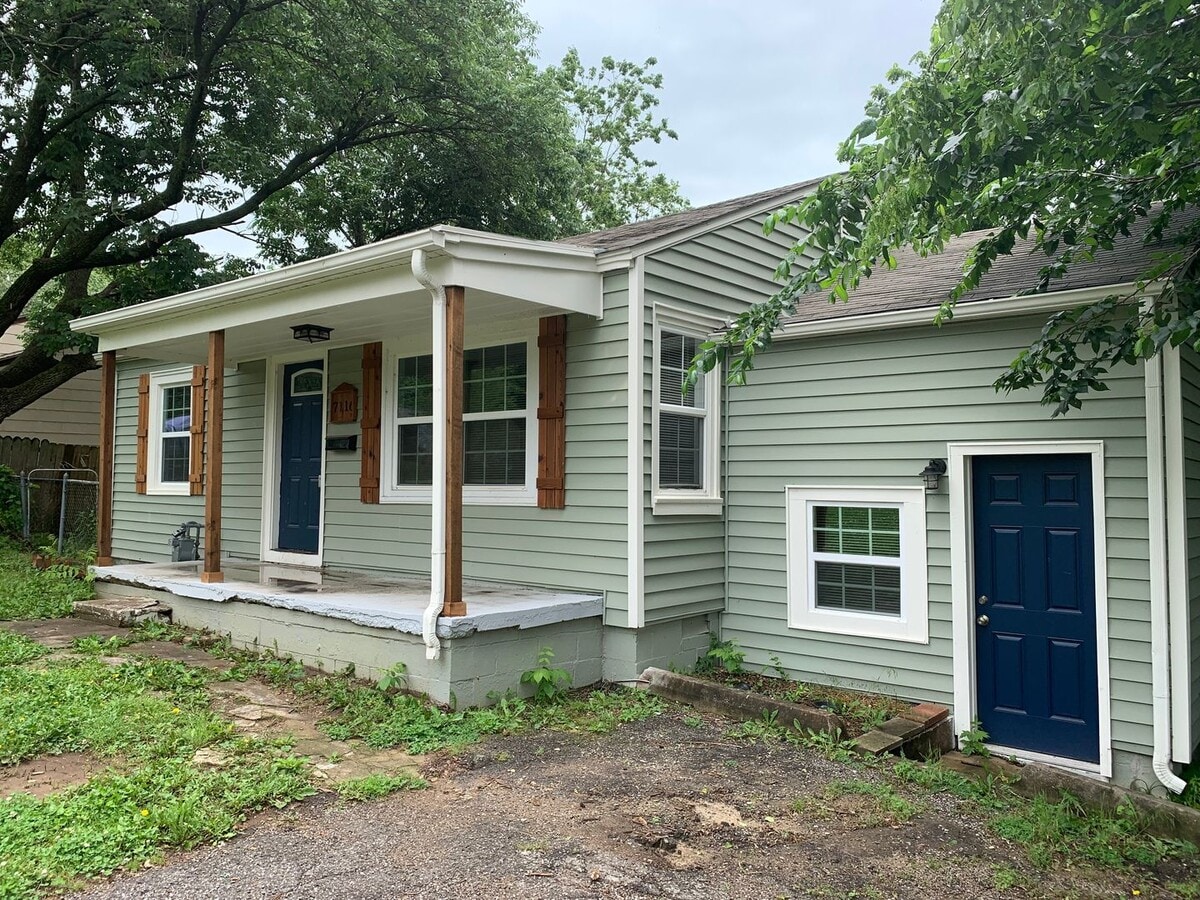 Check out this charming and totally revamped 3-bed, 1-bath bungalow - Check out this charming and totally revamped 3-bed, 1-bath bungalow