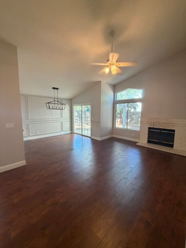 5211 Moonlight Way