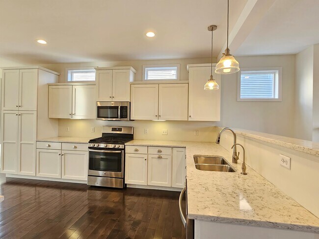 Photo - 252 N Jefferson Rd