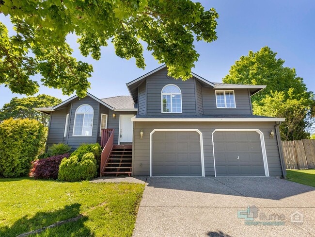 Stunning 3 bedroom 2.5 bathroom Home - Stunning 3 bedroom 2.5 bathroom Home