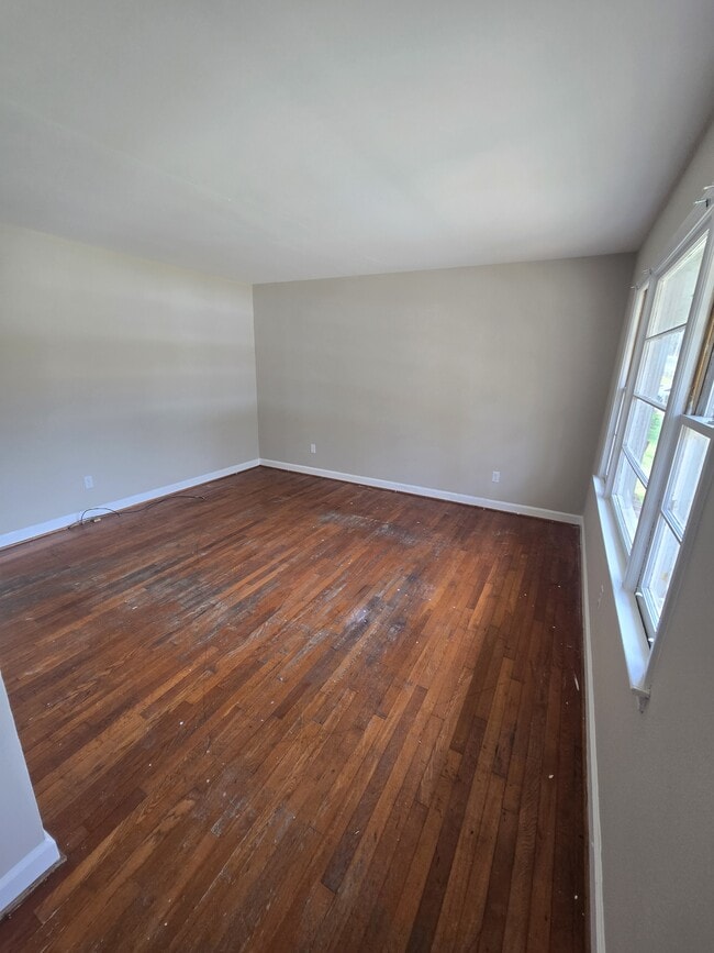 Photo - 314 Edward Ave