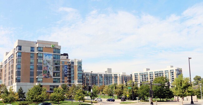 Midtown Crossing Apartments For Rent in Omaha, NE