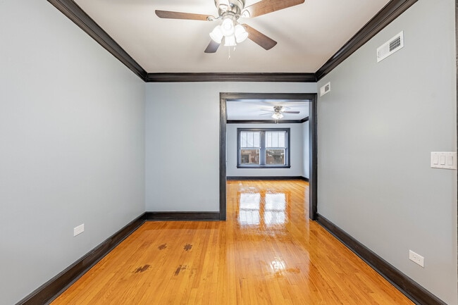 Photo - 3021 W 58th St Unidad 1