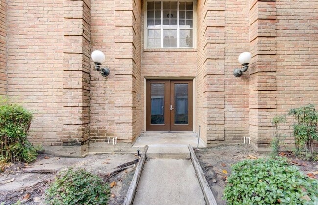 Photo - 12200 Overbrook Ln Unit 12200 OVERBROOK LN 25A