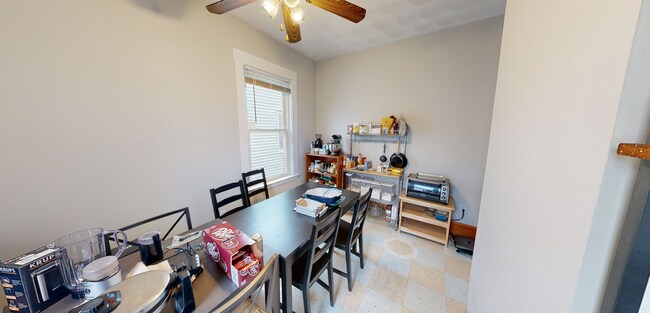 Photo - 17 Portsmouth St Unit 2