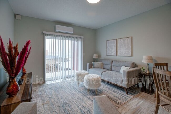 Photo - 13001 S Crompton Lane