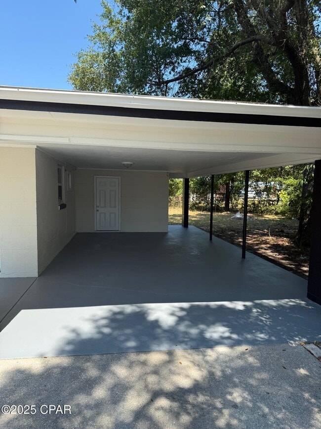 Photo - 1305 Flower Dr