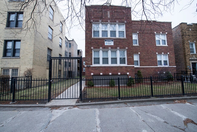 7948 S Hermitage