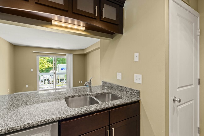 Photo - Oakcrest Condominiums