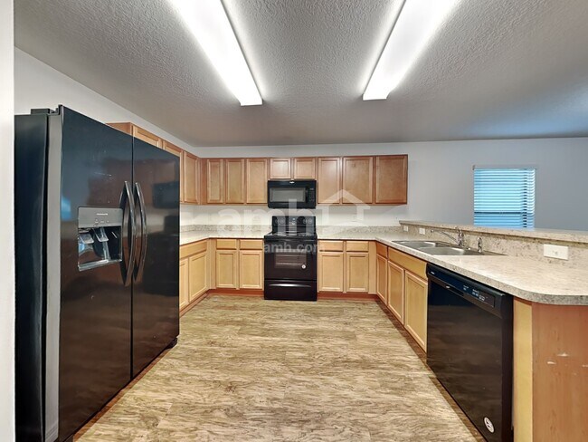 Photo - 906 Wynnmere Walk