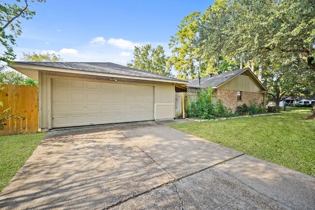 Photo - Charming home in Woodland Oaks Subdivision