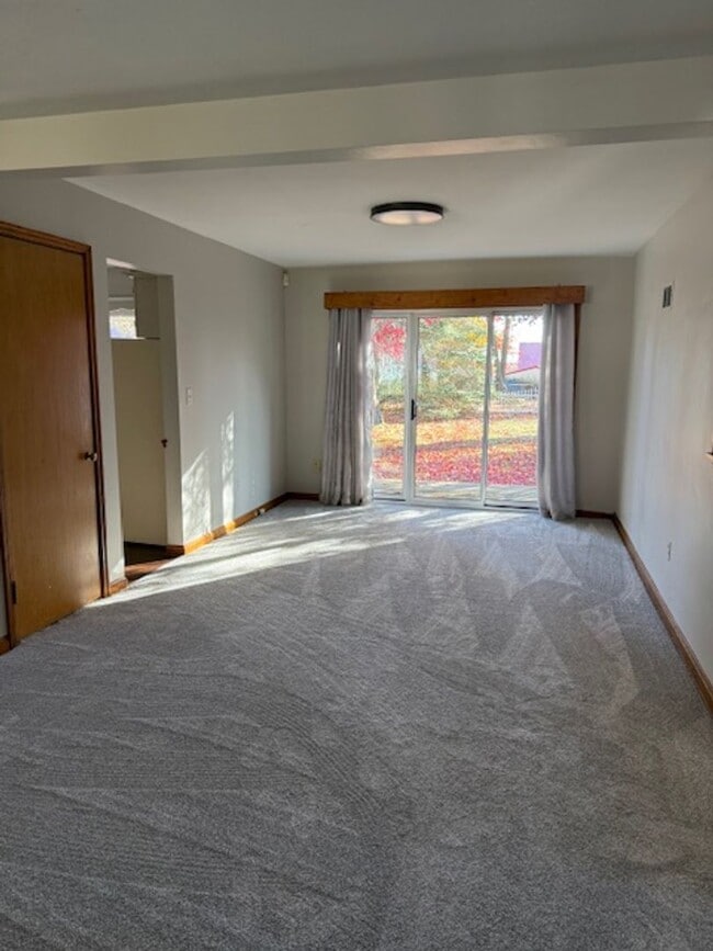 Photo - 559 Hartzler St