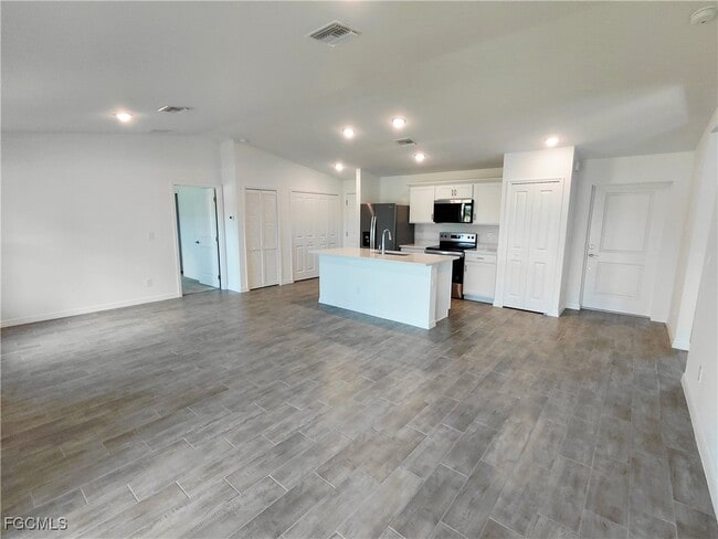 Photo - 909 NW 30th St