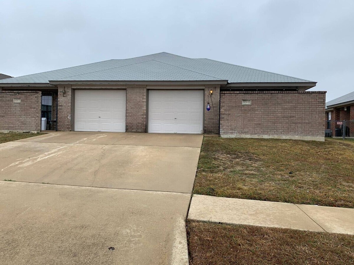 Photo - 3506 Dustin Ct Apartment Unit B