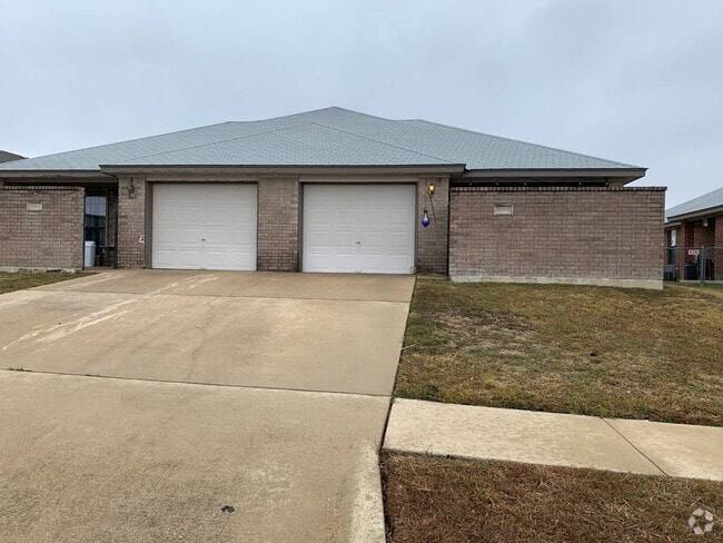 Building Photo - 3506 Dustin Ct Unit B Rental