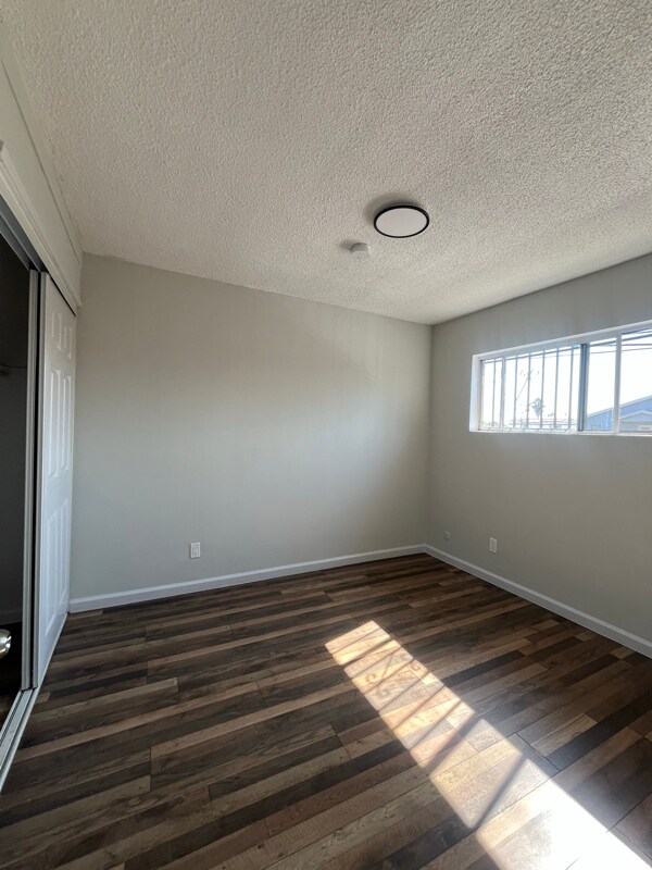 Photo - 7800 S Hoover St