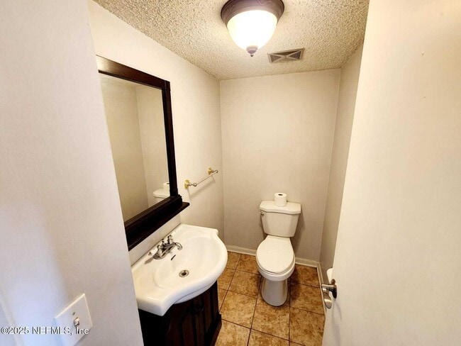 Photo - 229 Kettering Ct