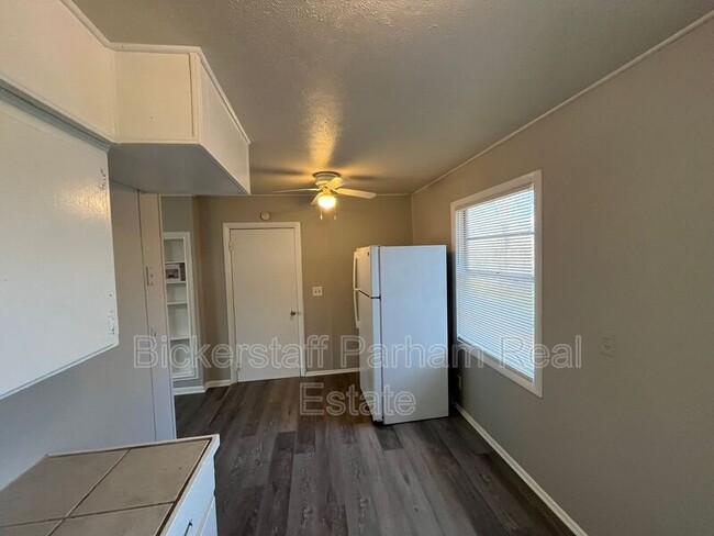 Photo - 4707 Marino St