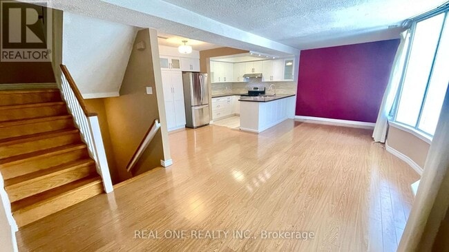 Photo - 101 McGill St