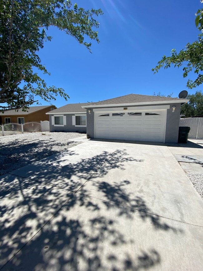 Photo - 4 BEDROOM ADELANTO HOME