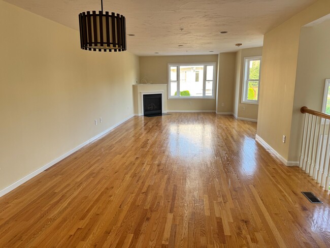 6 Queen Isabella Way