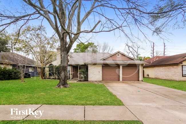 Building Photo - 15410 Pebble Lake Dr