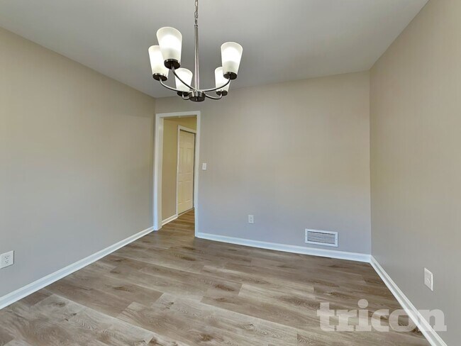 Photo - 3560 Erdly Ln